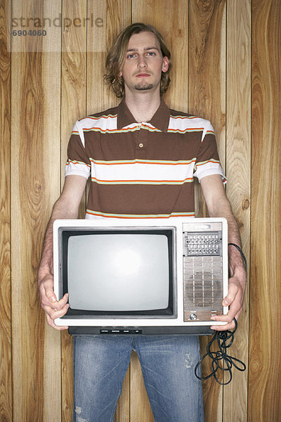 Mann  halten  Fernsehen
