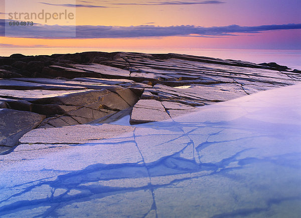rutschen  Fröhlichkeit  polieren  Eis  Hudson River  Bucht  Kanada  kanadisch  Manitoba