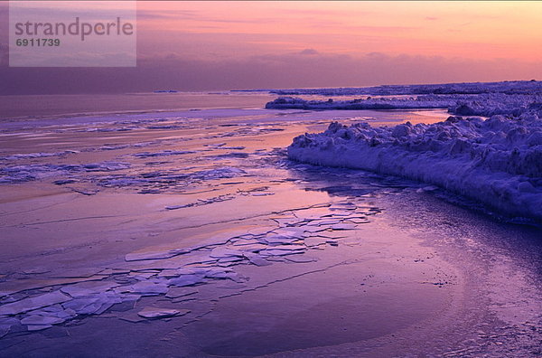 Ontariosee  Lake Ontario  Kanada  Ontario  Whitby