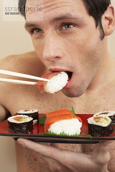 Man essen Sushi