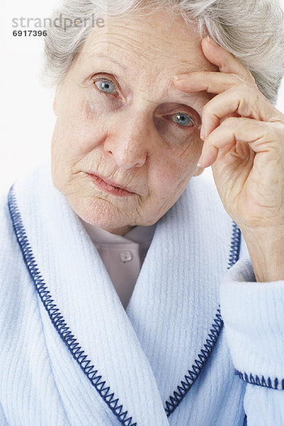 Portrait  Frau  Kopfschmerz  Senior  Senioren