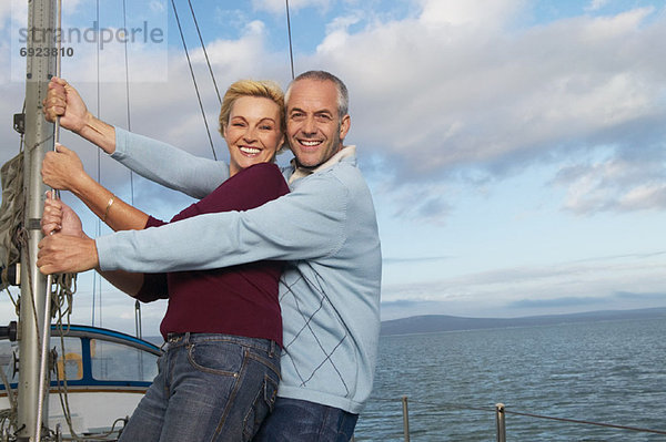 Paar auf Yacht