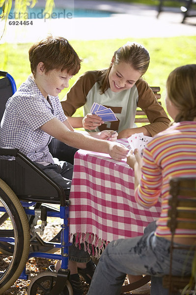 Familie bei Picknick