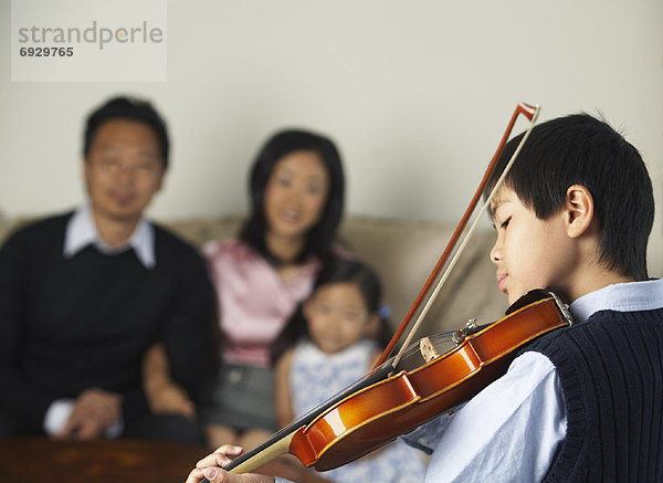 Portrait  Junge - Person  spielen  Geige