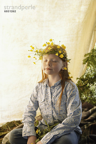 Portrait  Wildblume  Kleidung  Mädchen  Krone