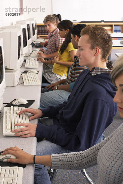 Studenten in Computer-Labor