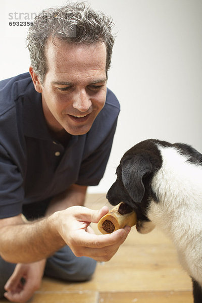 Mann  geben  Hund  Genuss