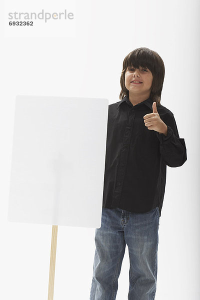 Portrait  Junge - Person  halten  Zeichen  Signal