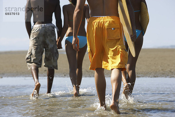 Mensch Menschen Strand Menschengruppe Menschengruppen Gruppe Gruppen