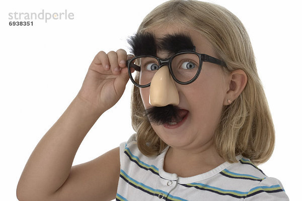 Mädchen tragen Groucho Brille