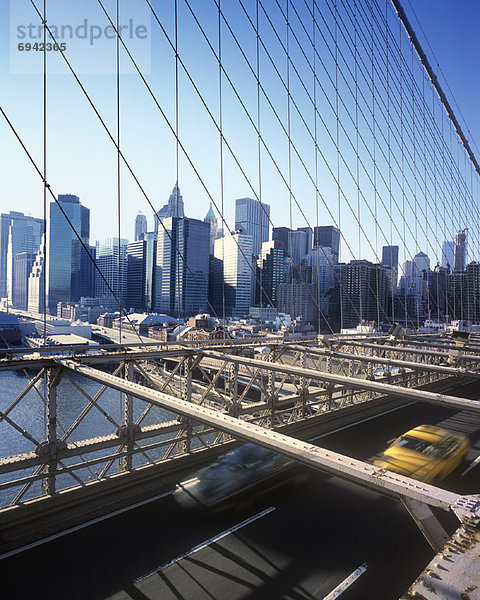 Vereinigte Staaten von Amerika USA New York City Brücke Ansicht Brooklyn Manhattan