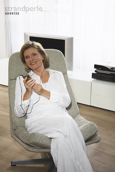 Frau mit MP3-Player