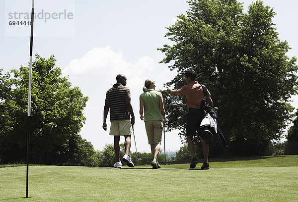 gehen  grün  Golfspieler