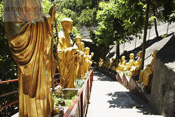 führen Weg Statue Menschenreihe Teamwork 10 Buddha China Kloster