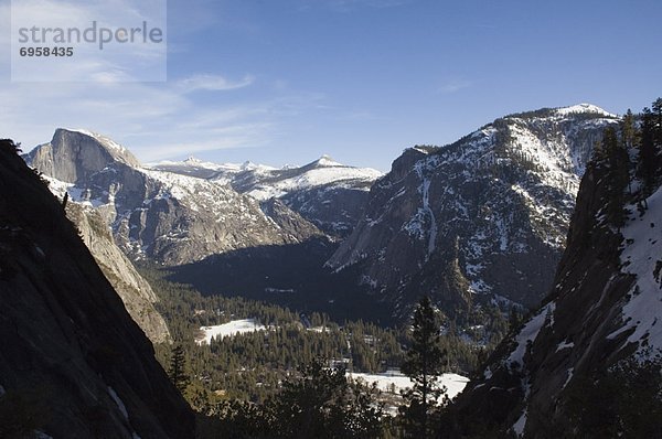 Vereinigte Staaten von Amerika  USA  Kuppel  folgen  Tal  Yosemite Nationalpark  Kalifornien  Kuppelgewölbe  Hälfte