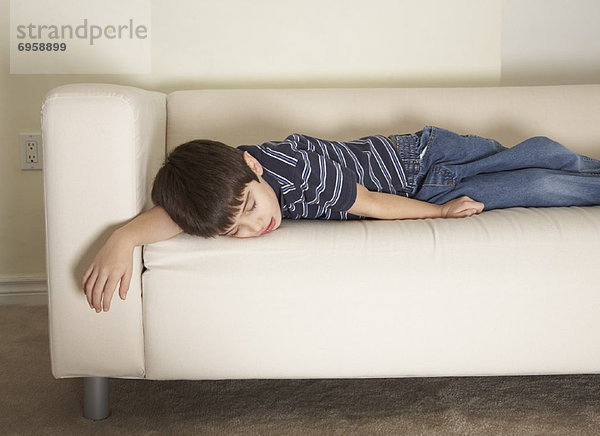 Couch  Junge - Person  dösen