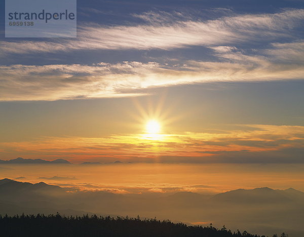 Sonnenaufgang  Japan