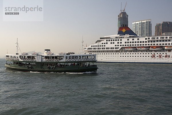 Fischereihafen  Fischerhafen  Schiff  Fähre  Kreuzfahrtschiff  China  Hongkong