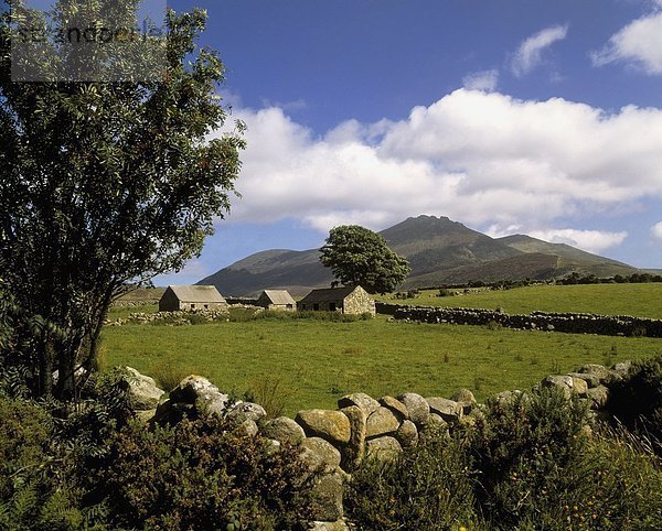 nahe Berg Bauernhof Hof Höfe Landhaus Irland