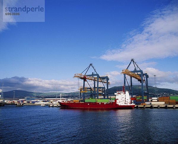 Belfast  Hauptstadt  Behälter  Hafen  Ladung  County Antrim  Nordirland