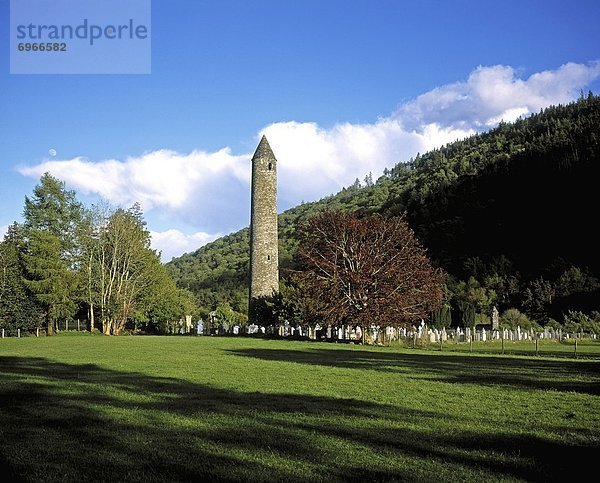 Rundturm  Glendalough  Irland