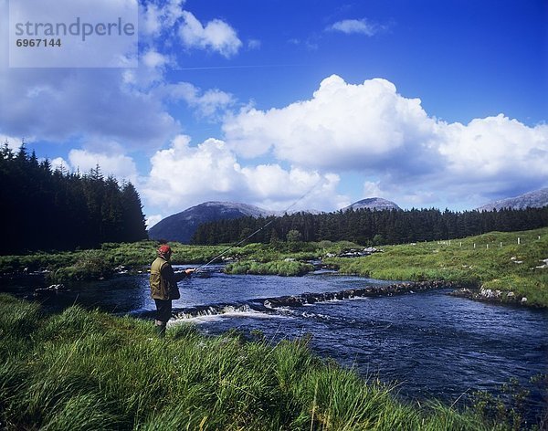 Profil  Profile  Mann  Fluss  angeln  Seitenansicht  Connemara  County Galway