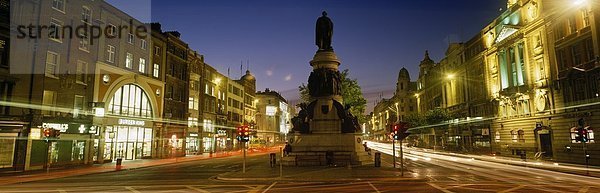 Dublin  Hauptstadt  Mann  Straße  Statue  Abenddämmerung  Sockel