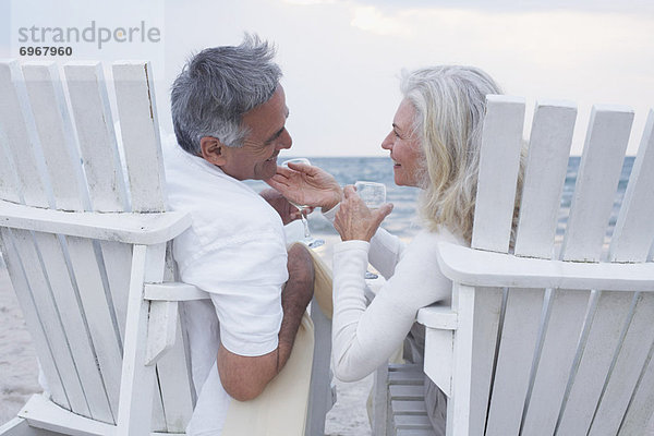 sitzend  Stuhl  Strand  Wein