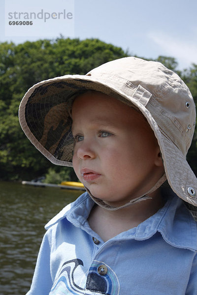 Portrait  Junge - Person  Hut  Kleidung