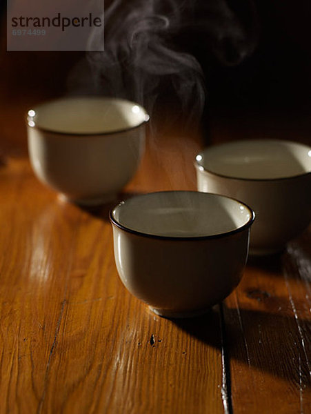 Holztisch Tasse Wärme 3 Wasserdampf Tee