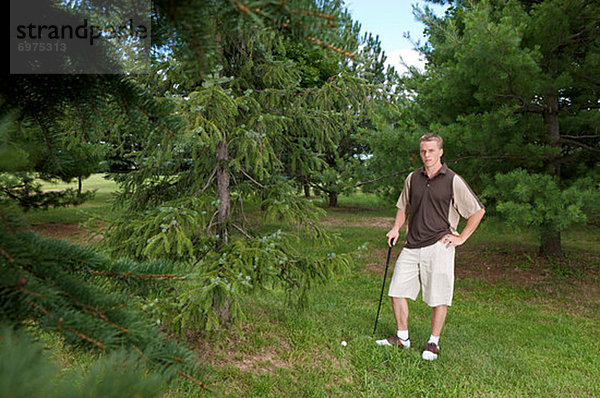Mann  rauh  Ball Spielzeug  Golfsport  Golf  Kanada  Ontario