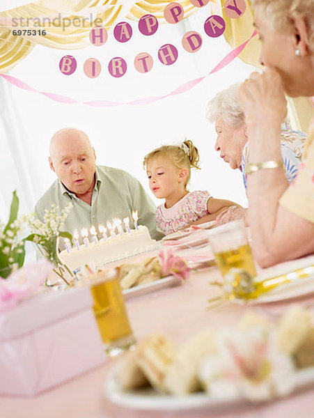 Altenheim Senior Senioren Fest festlich Geburtstag
