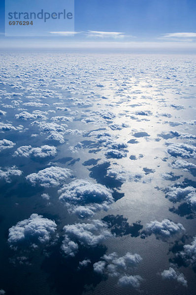 Wolke  Himmel  über  Ozean  blau  Pazifischer Ozean  Pazifik  Stiller Ozean  Großer Ozean  Ansicht  Luftbild  Fernsehantenne
