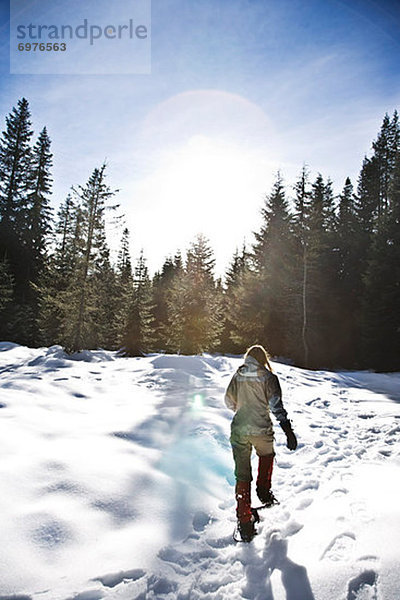 Frau Schneeschuhwandern