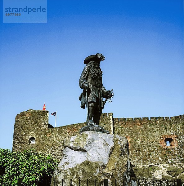 Statue  König - Monarchie  Irland