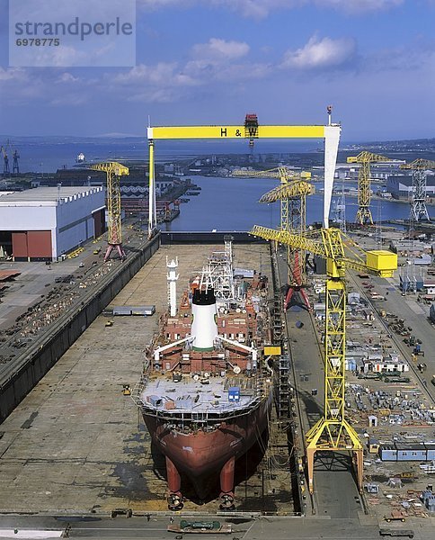 Belfast  Hauptstadt  Irland  Schiffbau