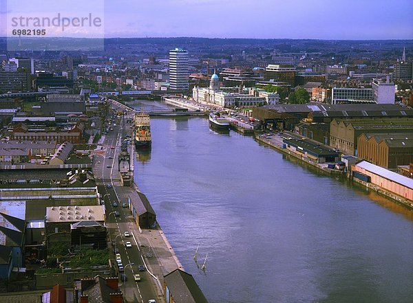 Dublin  Hauptstadt  Geschichte  Fluss  Ansicht  Gasometer  Irland