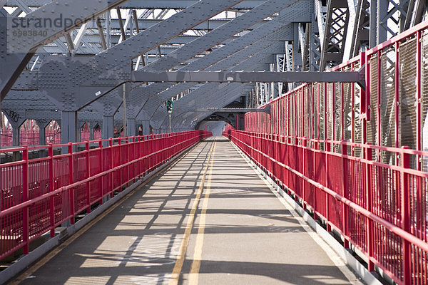 Vereinigte Staaten von Amerika  USA  New York City  Brooklyn  Williamsburg Bridge