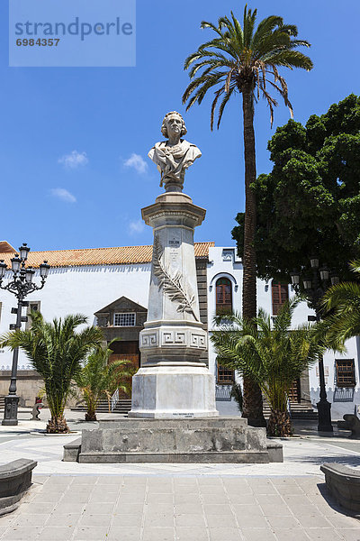 Büste von Columbus  Plaza de San Francisco  Altstadt Las Palmas  Las Palmas de Gran Canaria  Gran Canaria  Kanarische Inseln  Spanien  Europa