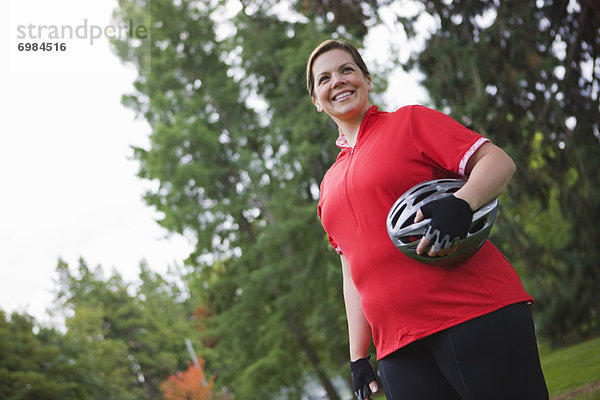 Vereinigte Staaten von Amerika  USA  Portrait  Frau  radfahren  Start  gehen  Seattle