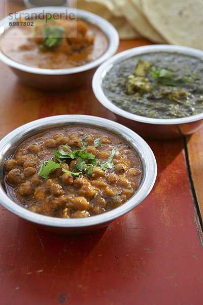 Chana Masala  Saag Paneer  Vegetable Makhani  Papadum  and Chapati