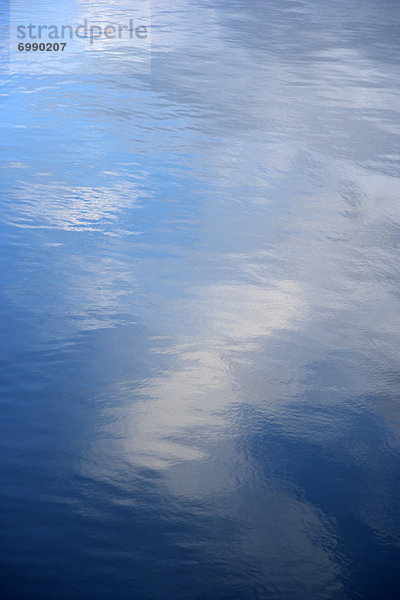 Wasser  Wolke  Spiegelung