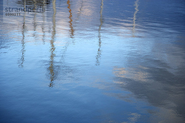 Reflexion im Wasser  Camden  Maine  USA