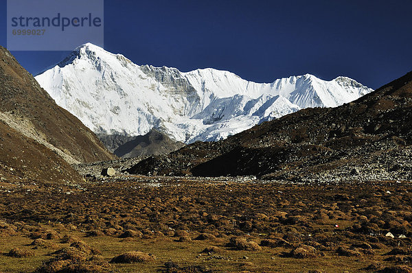 Mount Everest  Sagarmatha  Nepal