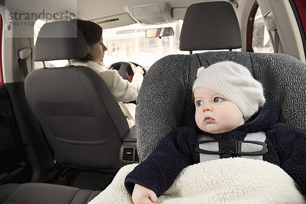 Sitzmöbel  Auto  fahren  Mutter - Mensch  Baby  Sitzplatz