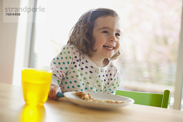 Küche  essen  essend  isst  Mädchen  Tisch