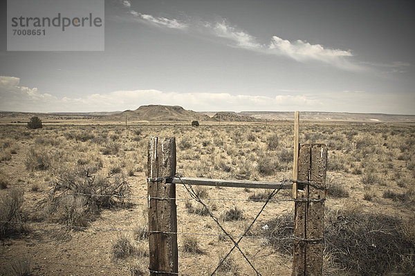 Vereinigte Staaten von Amerika  USA  Zaun  New Mexico  Route 66