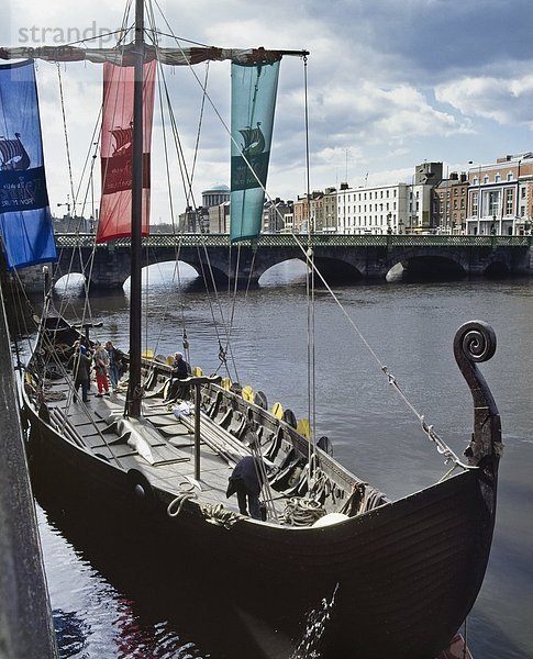 Dublin - Events  Viking Boat  On The River Liffey