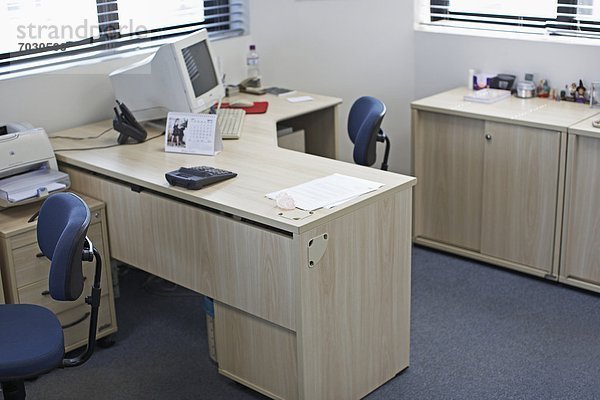 Schreibtisch  Büro