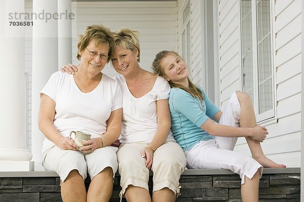 Großmutter Familie - Mensch Mutter und Tochter